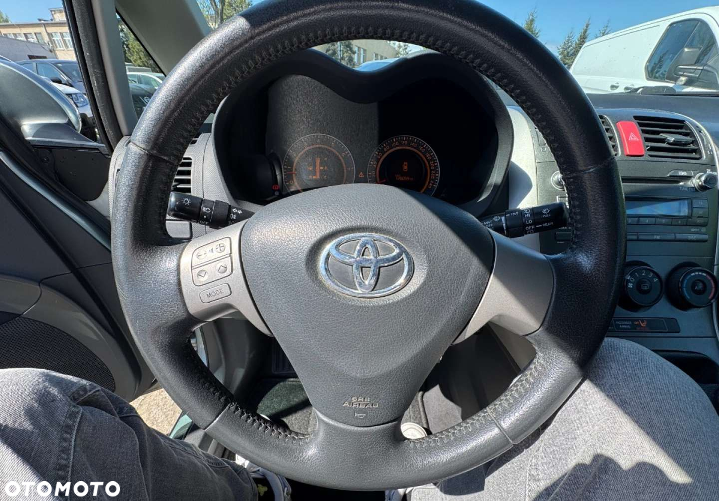 Toyota Auris - 12