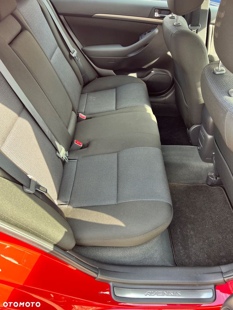 Toyota Avensis 2.0 VVT-i Sol - 17