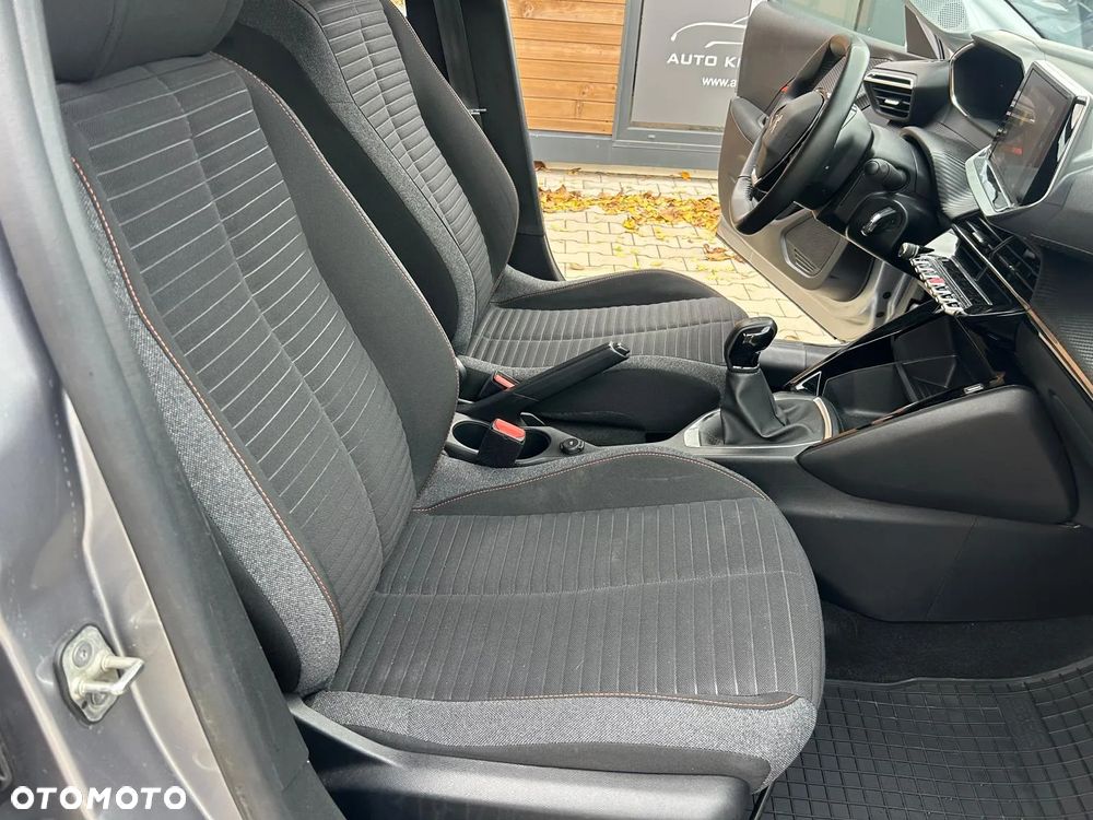 Peugeot 208 ver-1-2-puretech-style-s-s - 25