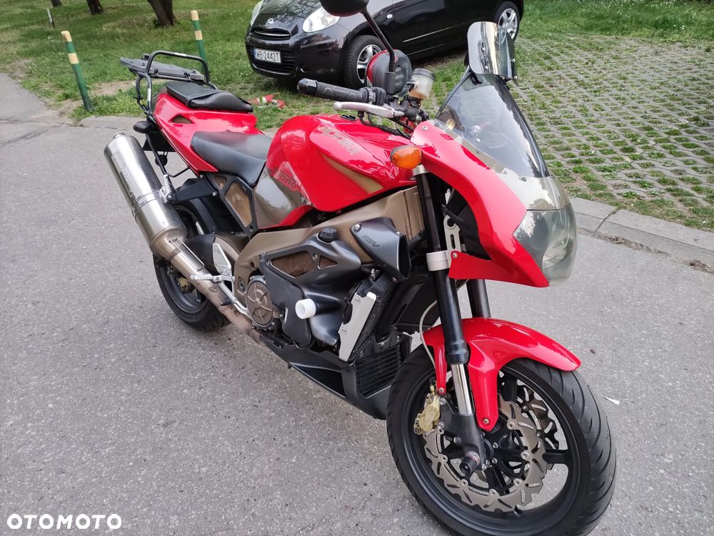 Aprilia Tuono - 1