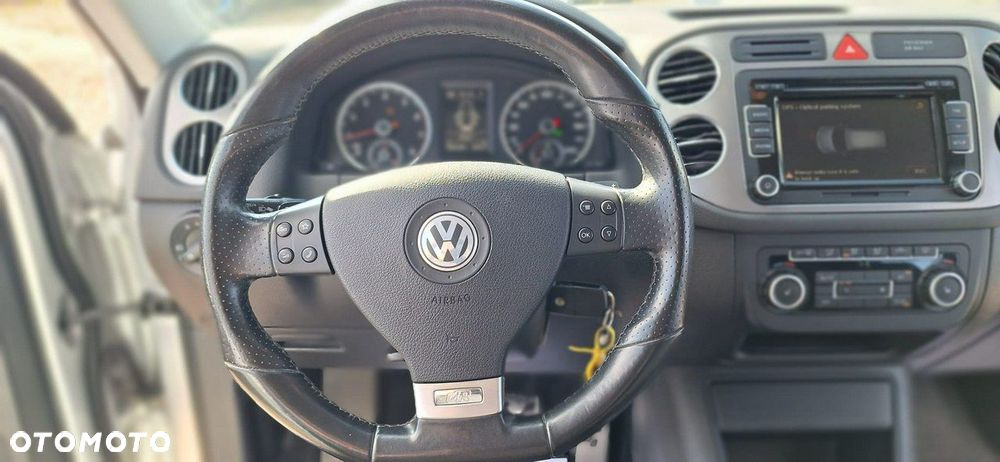 Volkswagen Tiguan - 14