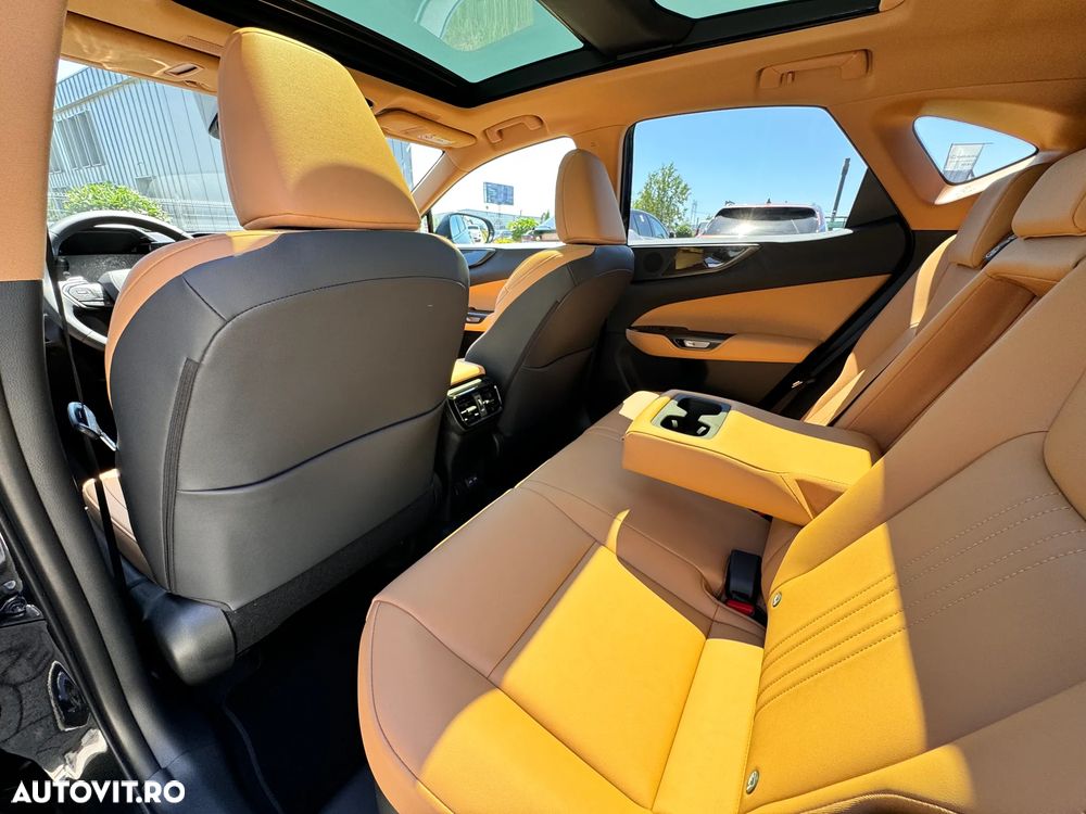 Lexus Seria NX 450h+ AWD CVT PHEV Executive - 26