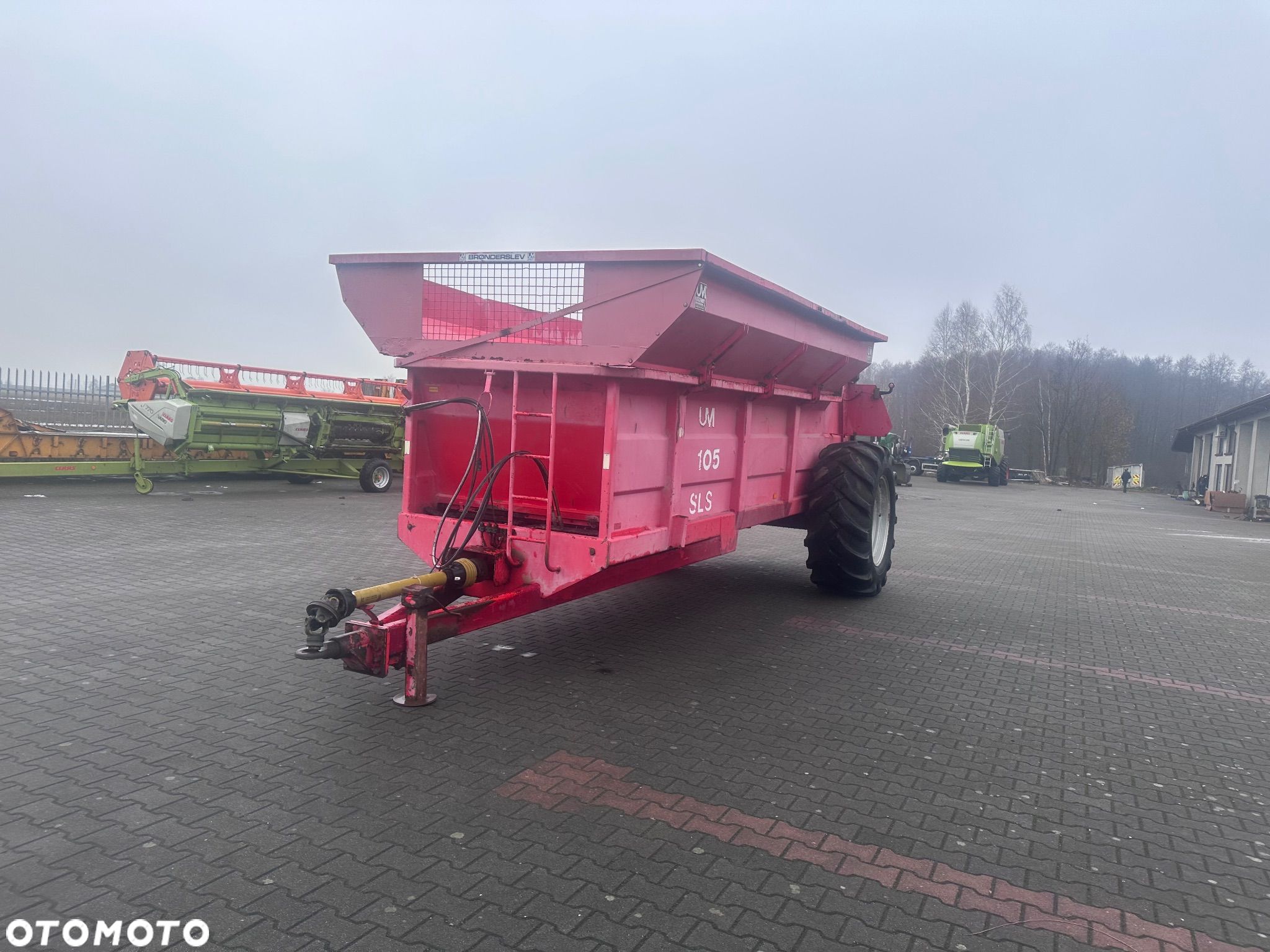 Bergmann Bronderslev UM 105 SLS Bardzo mocny rozrzutnik obornika wapna pomiotu osadów - 1