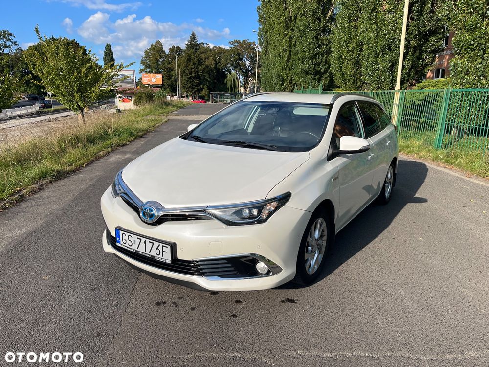Toyota Auris - 1