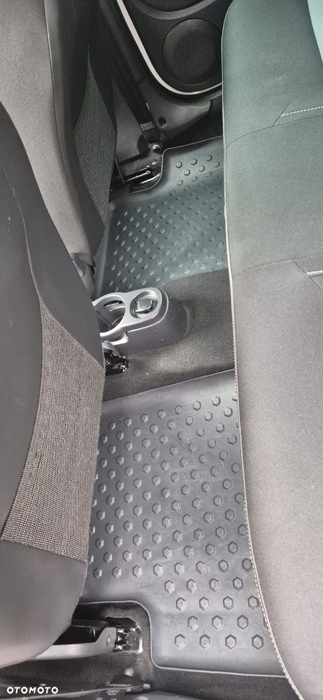 Dacia Duster 1.6 SCe Laureate 4x4 S&S - 14