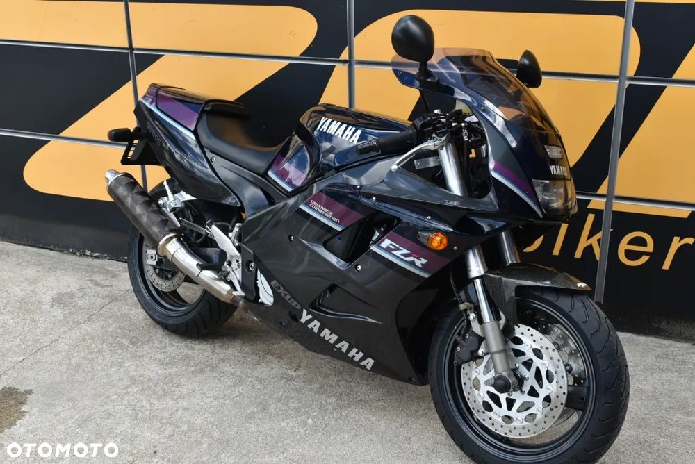 Yamaha FZR - 2
