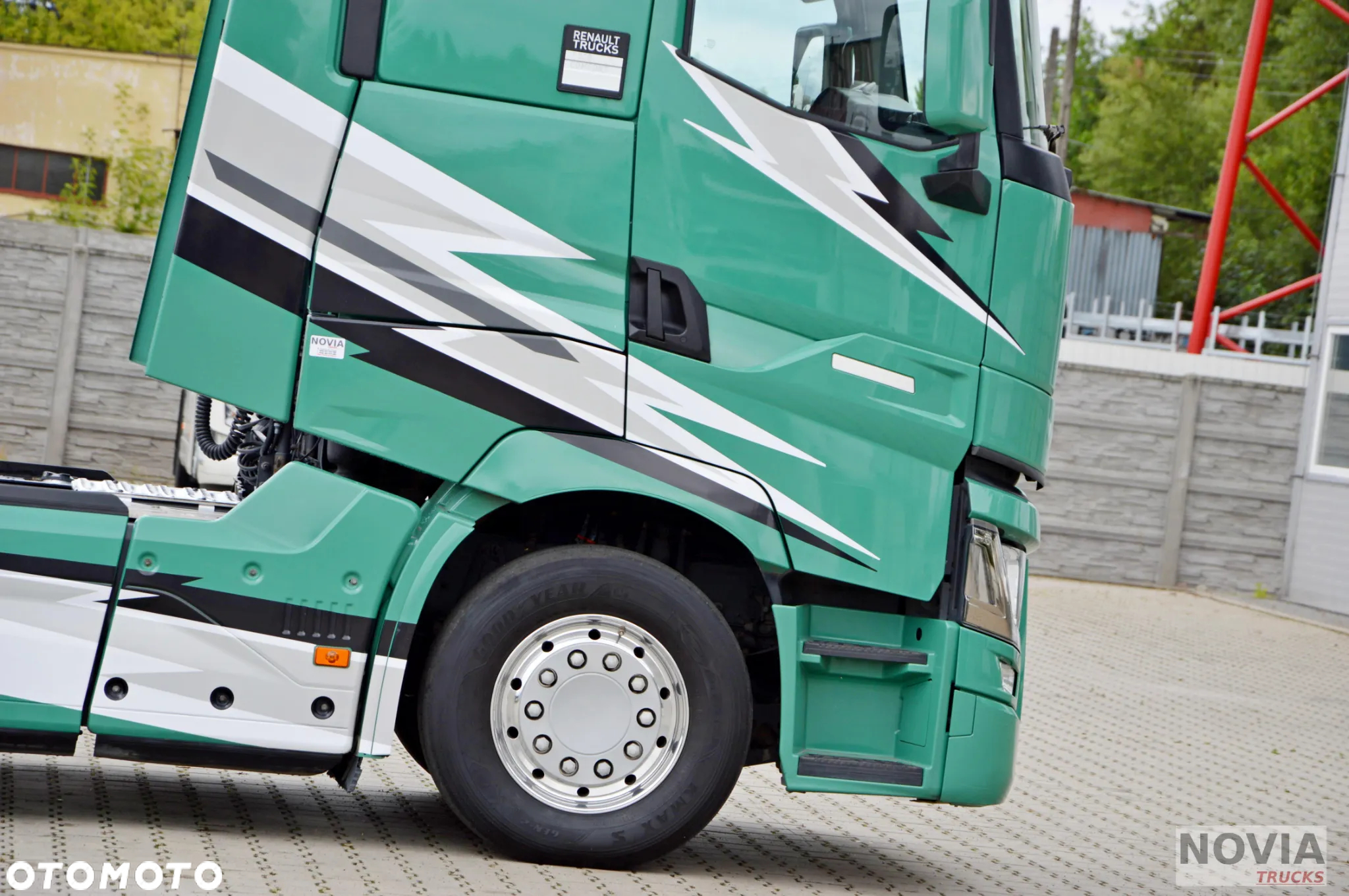 Renault T 520 | NAJBOGATSZA OPCJA | RETARDER VOITH | KLIMA POSTOJOWA | 2 ZBIORNIKI | 2 ŁÓŻKA | MIĘDZYOSIE - 8