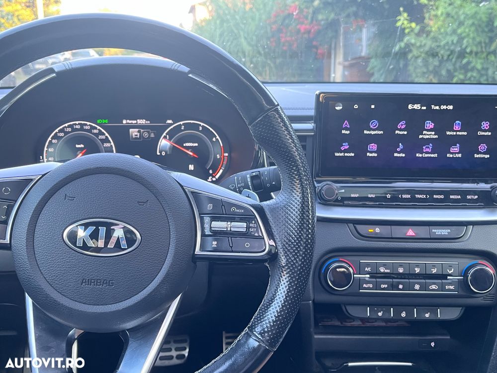 Kia Ceed - 11