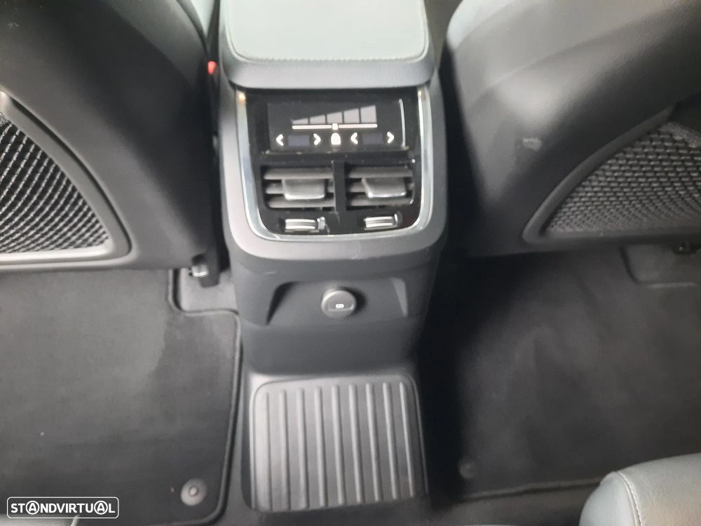 Volvo XC 90 T8 AWD Recharge Geartronic Inscription - 45