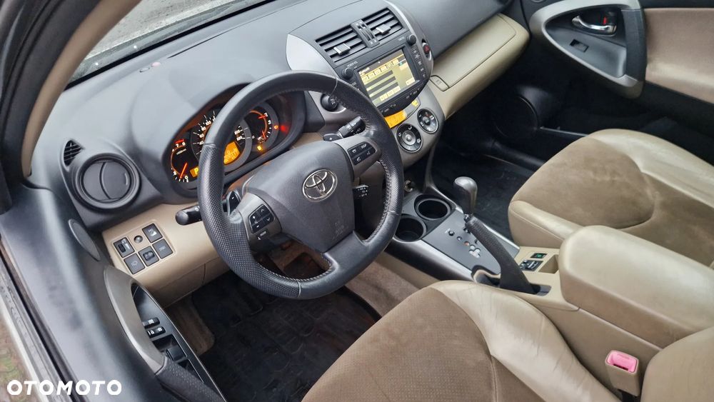 Toyota RAV4 2.0 VVT-i Prestige NAVI MS - 6