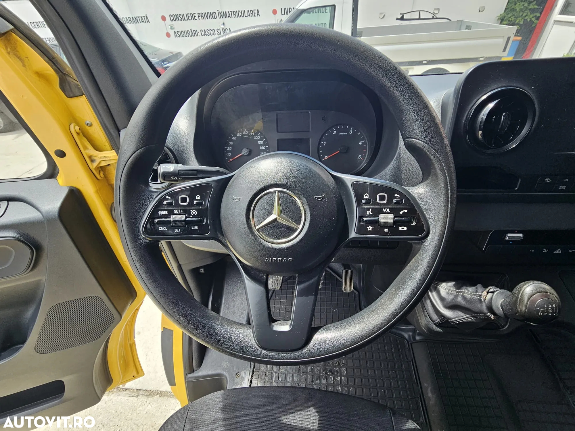 Mercedes-Benz Sprinter - 12