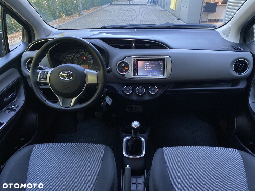 Toyota Yaris 1.33 Active EU6 - 13