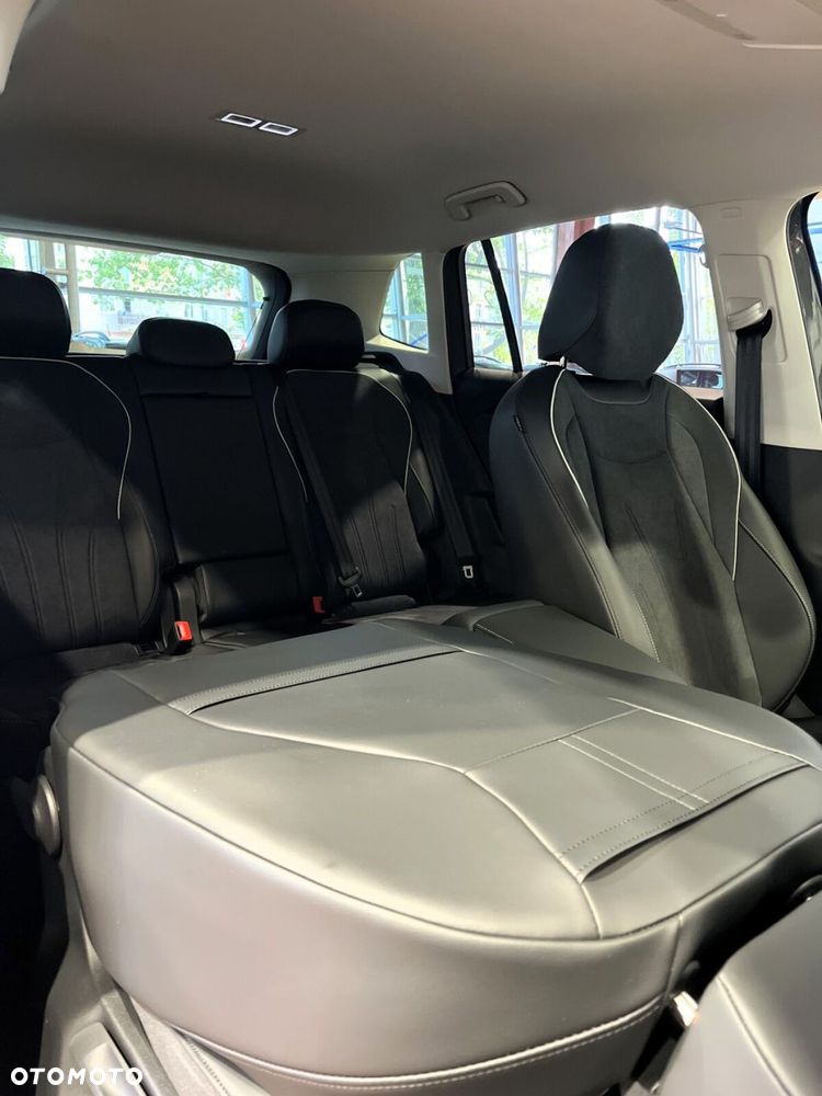 Volkswagen Tiguan 1.5 eTSI Elegance DSG - 37