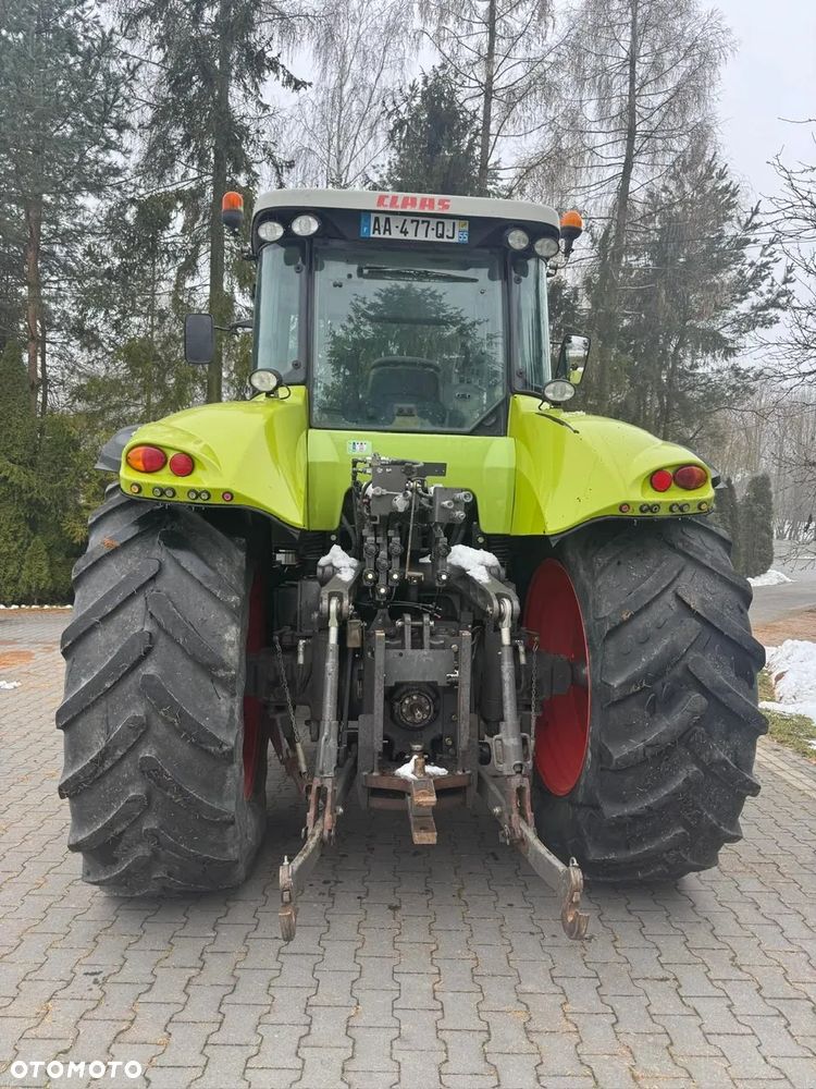 Claas AXION 820 - 4