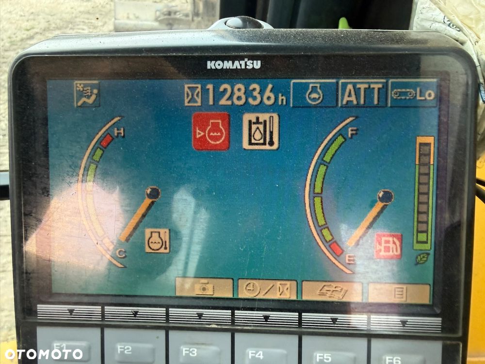 Komatsu 240 NLC - 18