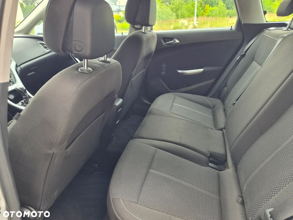 Opel Astra - 35