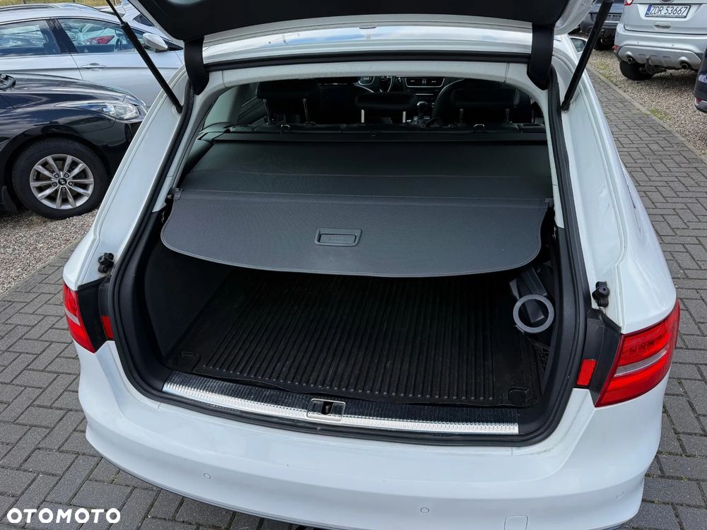 Audi A4 Avant - 10