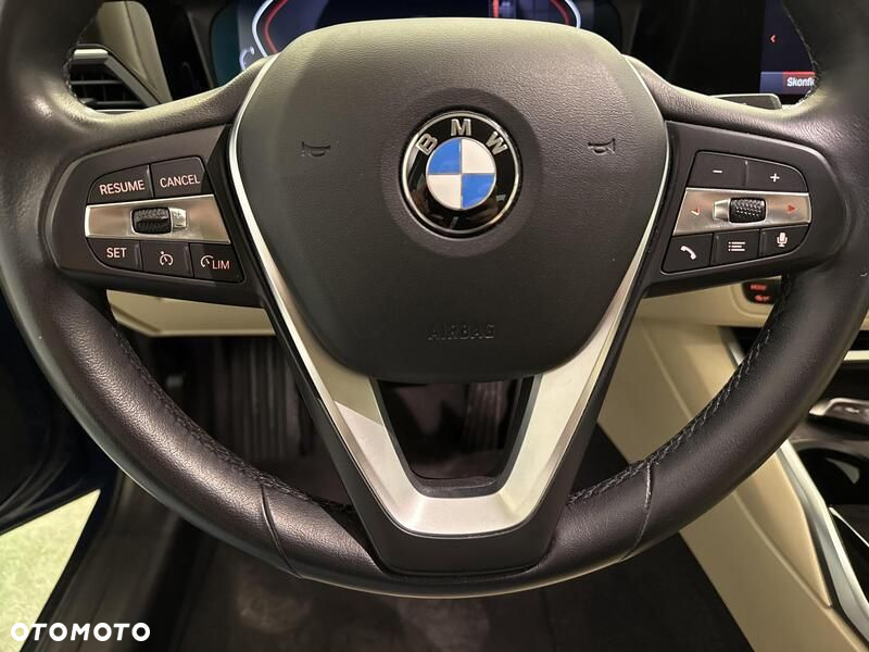 BMW Seria 3 320i Sport Line - 11