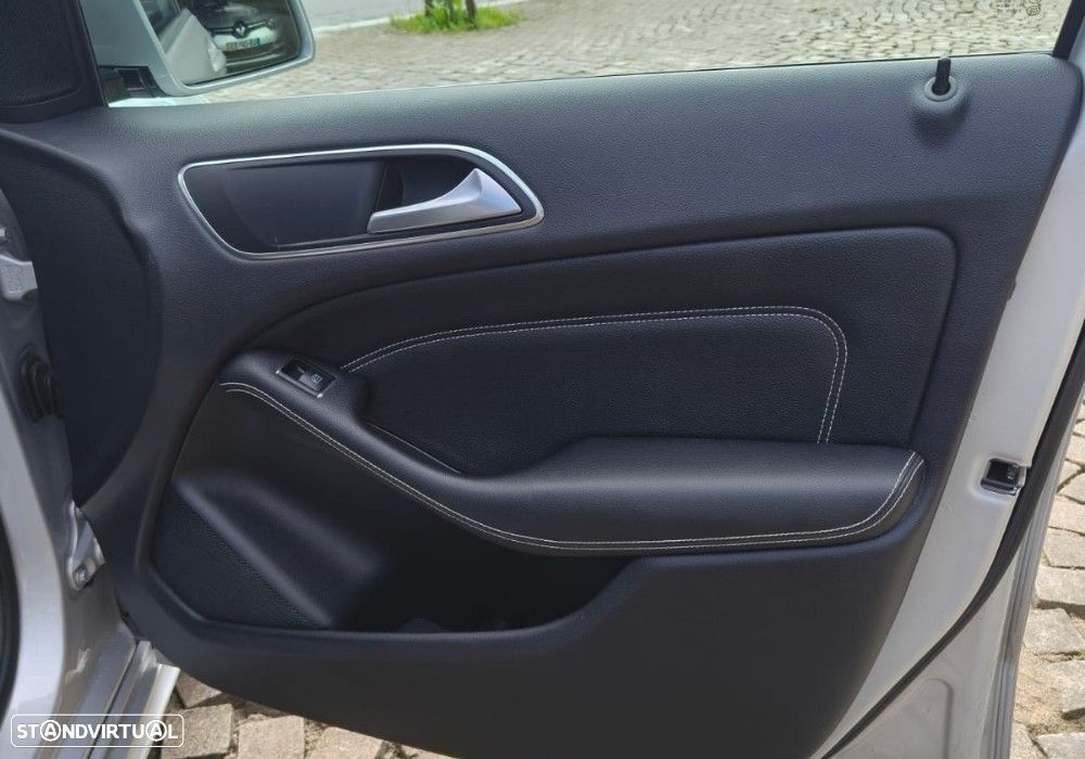 Mercedes-Benz B 180 CDI BlueEFFICIENCY - 12