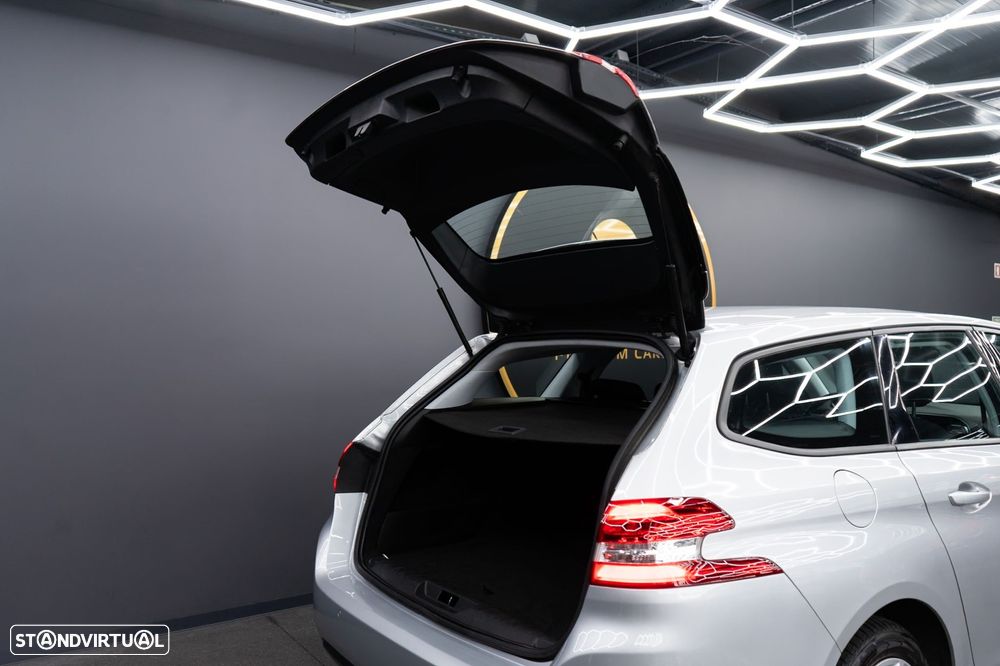 Peugeot 308 SW 1.6 BlueHDi Allure - 20