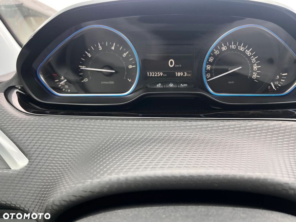 Peugeot 2008 PureTech 130 Stop&Start Allure - 34