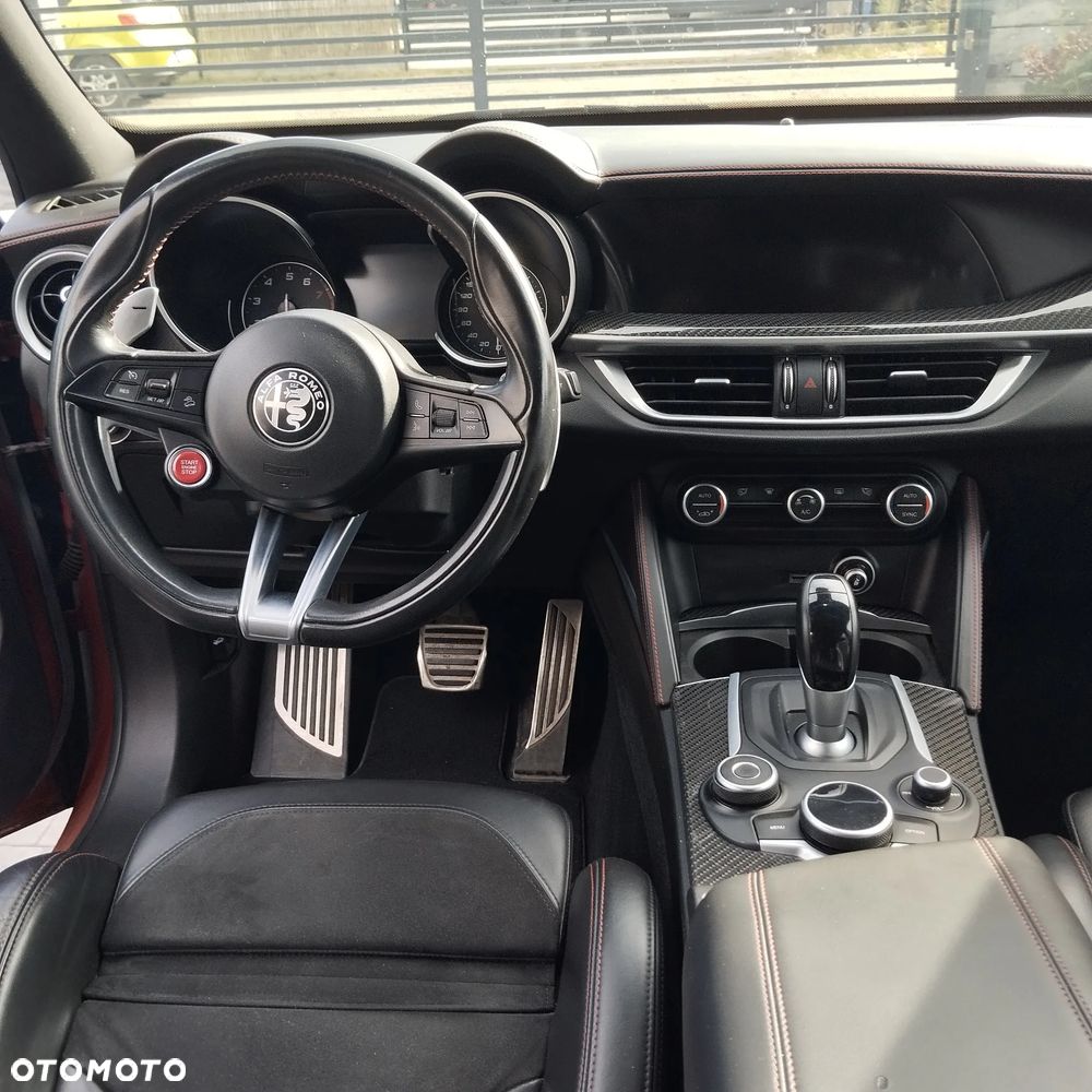 Alfa Romeo Stelvio 2.9 V6 Bi-Turbo Quadrifoglio Q4 - 24