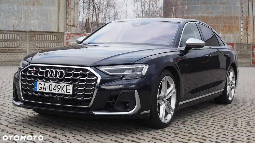 Audi S8 - 11