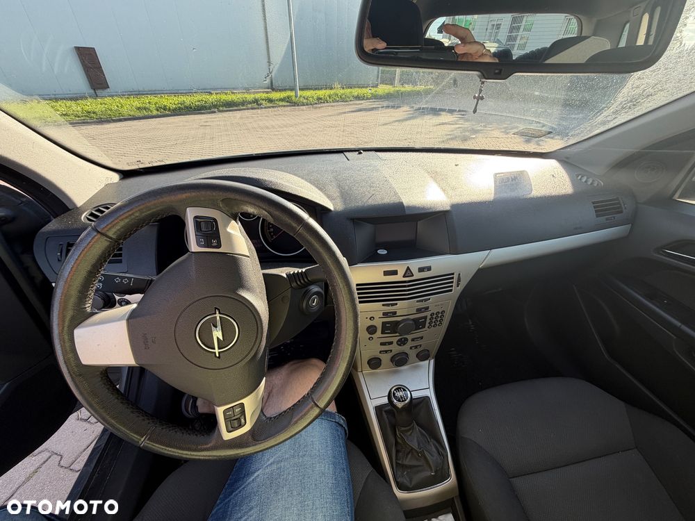 Opel Astra 1.9 CDTI - 7