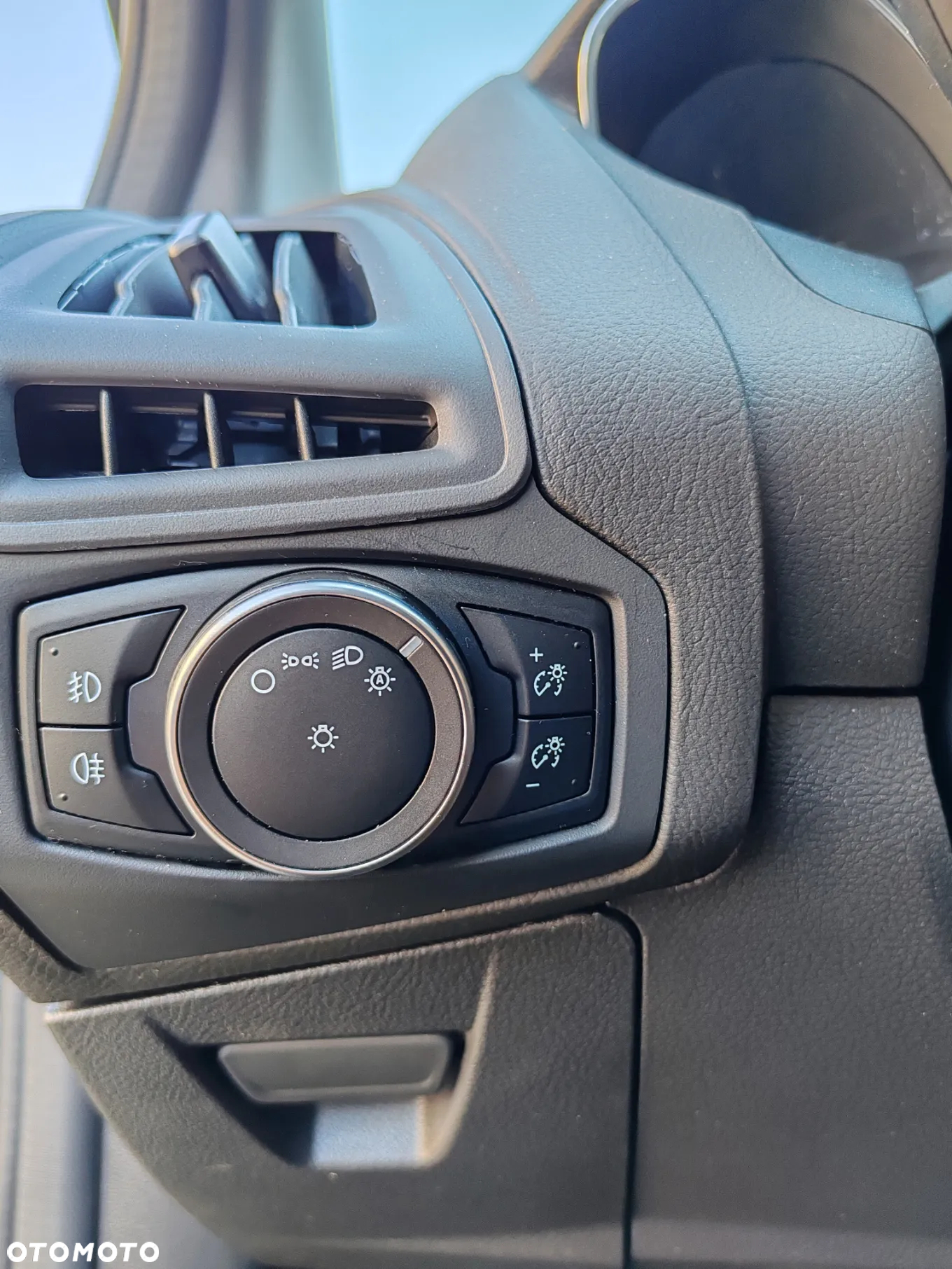 Ford Focus 1.5 EcoBoost ST-Line Business - 24