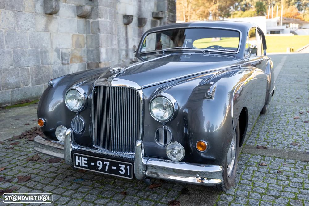 Jaguar MK IX - 21