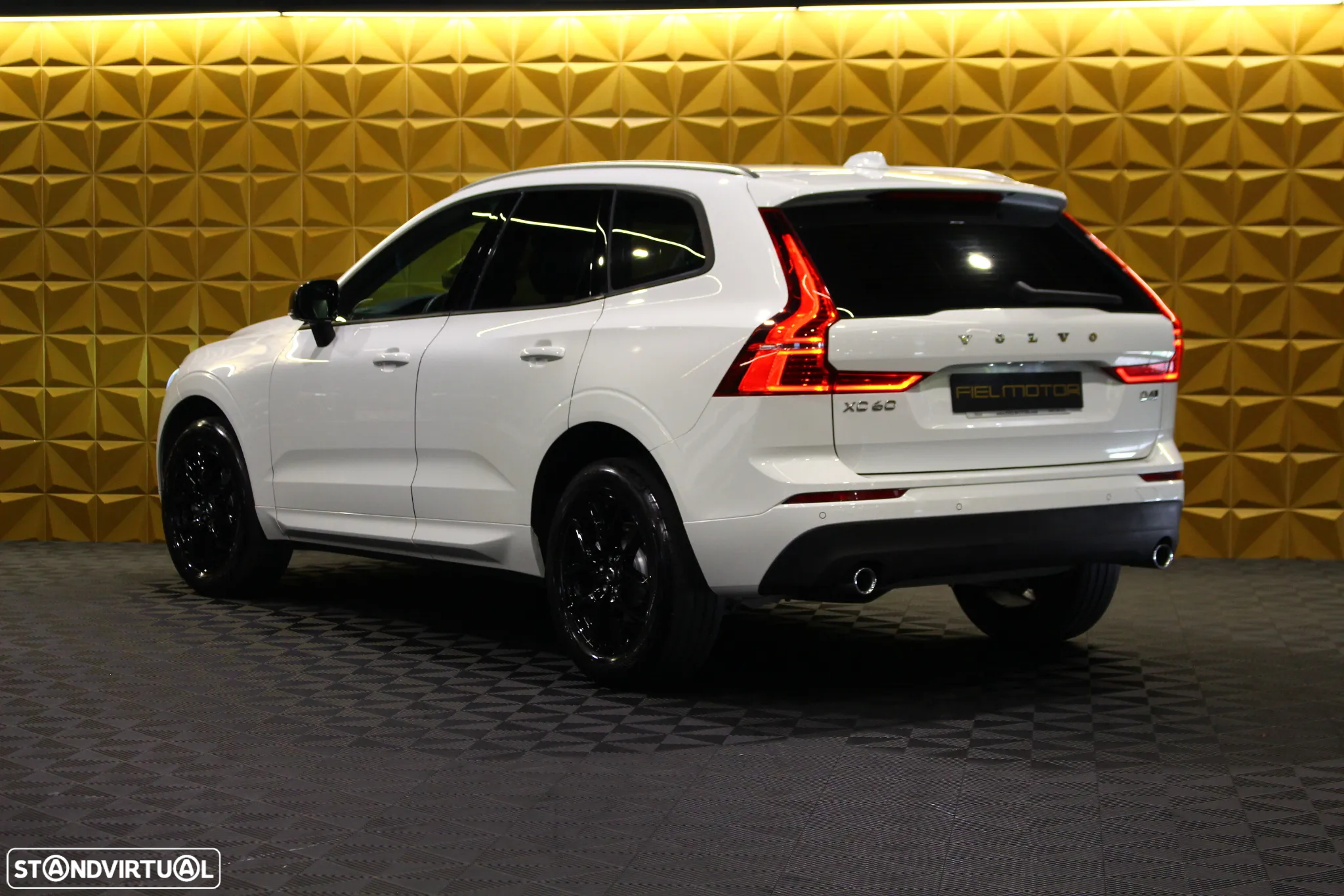 Volvo XC 60 2.0 D4 Inscription AWD Geartronic - 11