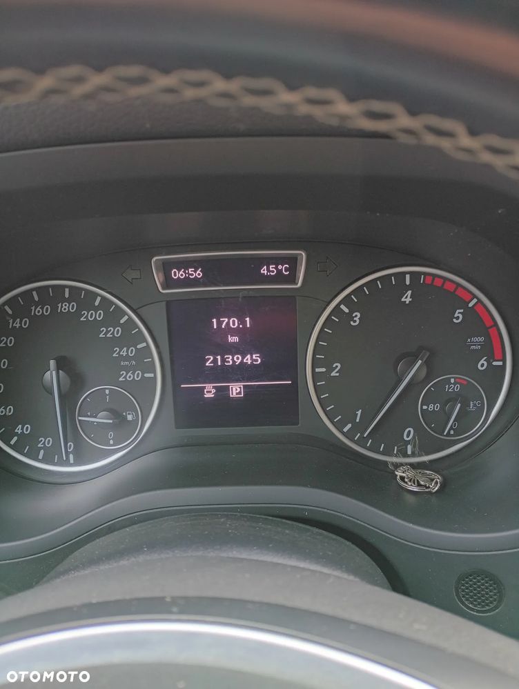 Mercedes-Benz Klasa B 180 CDI (BlueEFFICIENCY) - 8