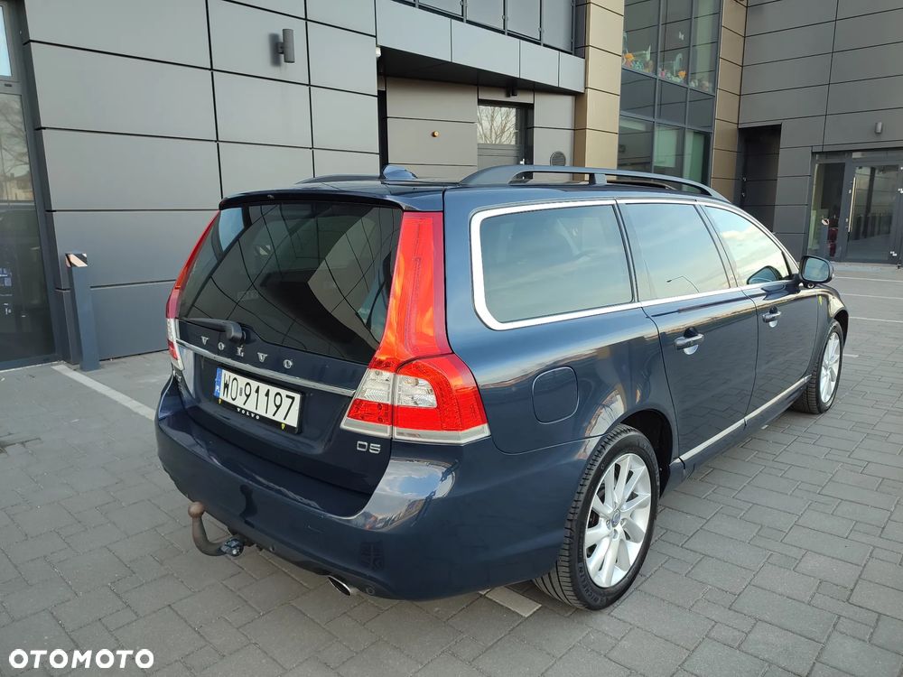 Volvo V70 D5 Geartronic Edition - 6