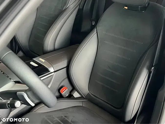 Mercedes-Benz GLC 300 4Matic 9G-TRONIC AMG Line Plus - 5