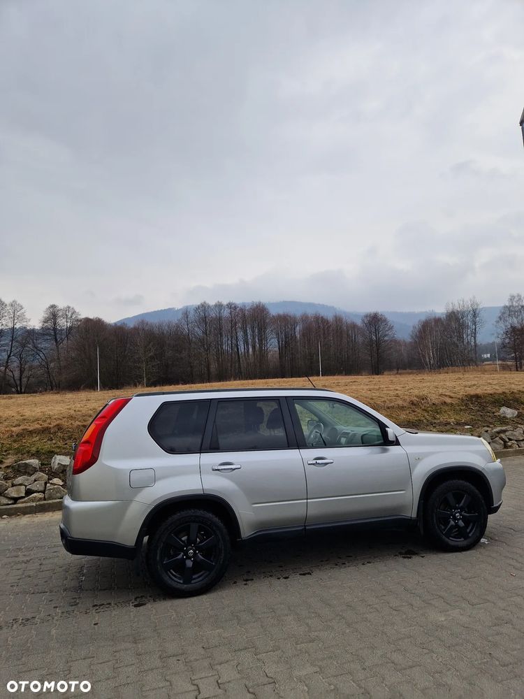 Nissan X-Trail 2.0 dCi LE - 2