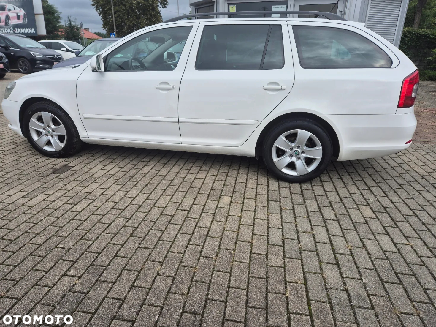 Skoda Octavia 2.0 TDI DPF Ambition - 8
