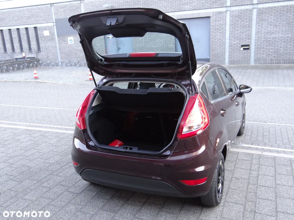 Ford Fiesta 1.25 Ambiente - 22