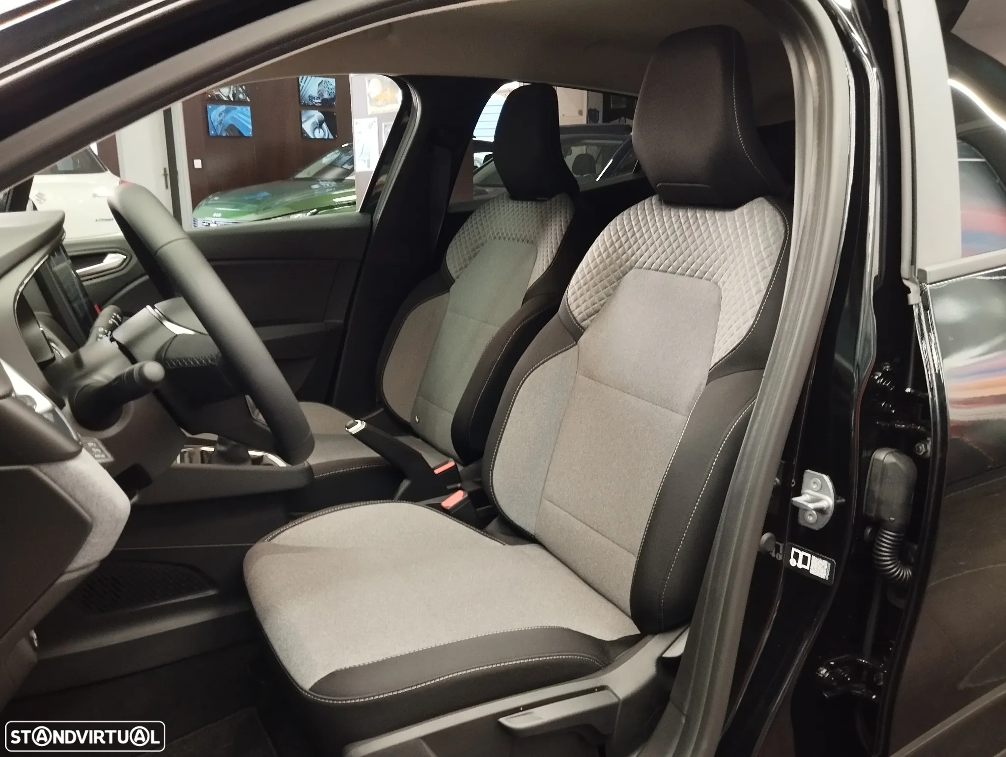 Mitsubishi Colt - 19
