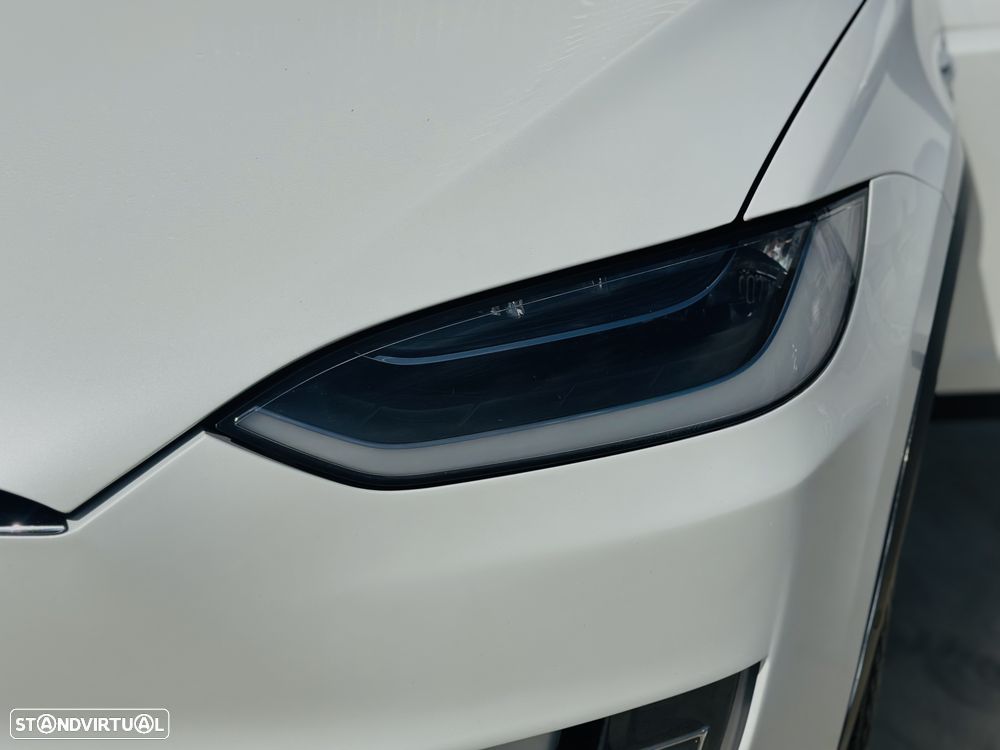 Tesla Model X 100D — fotografia 2