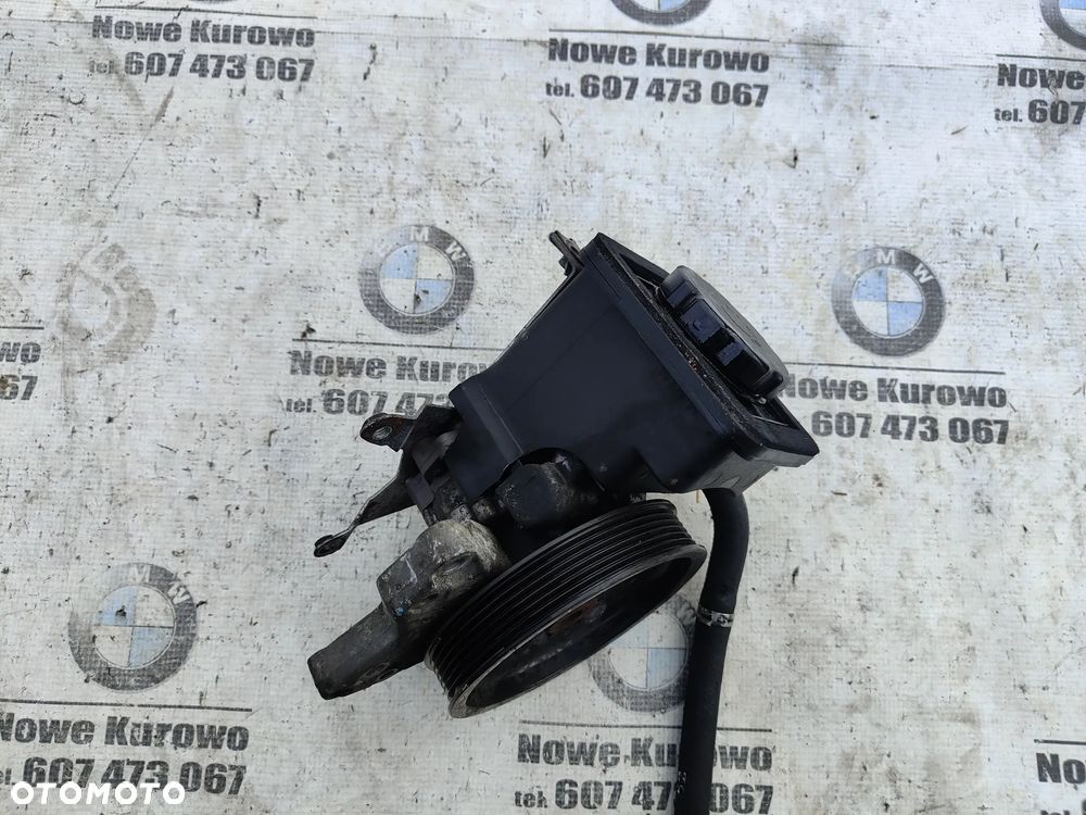 BMW E60 E61 2.5d 3.0d Pompa wspomagania 7693974 - 8
