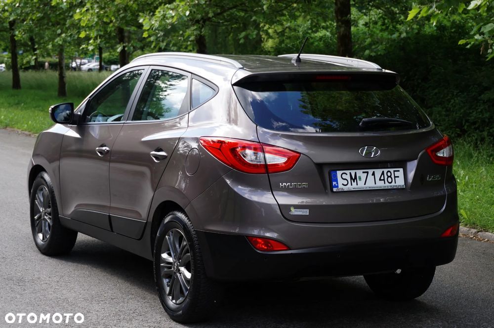 Hyundai ix35 1.6 2WD Fifa World Cup Edition - 11