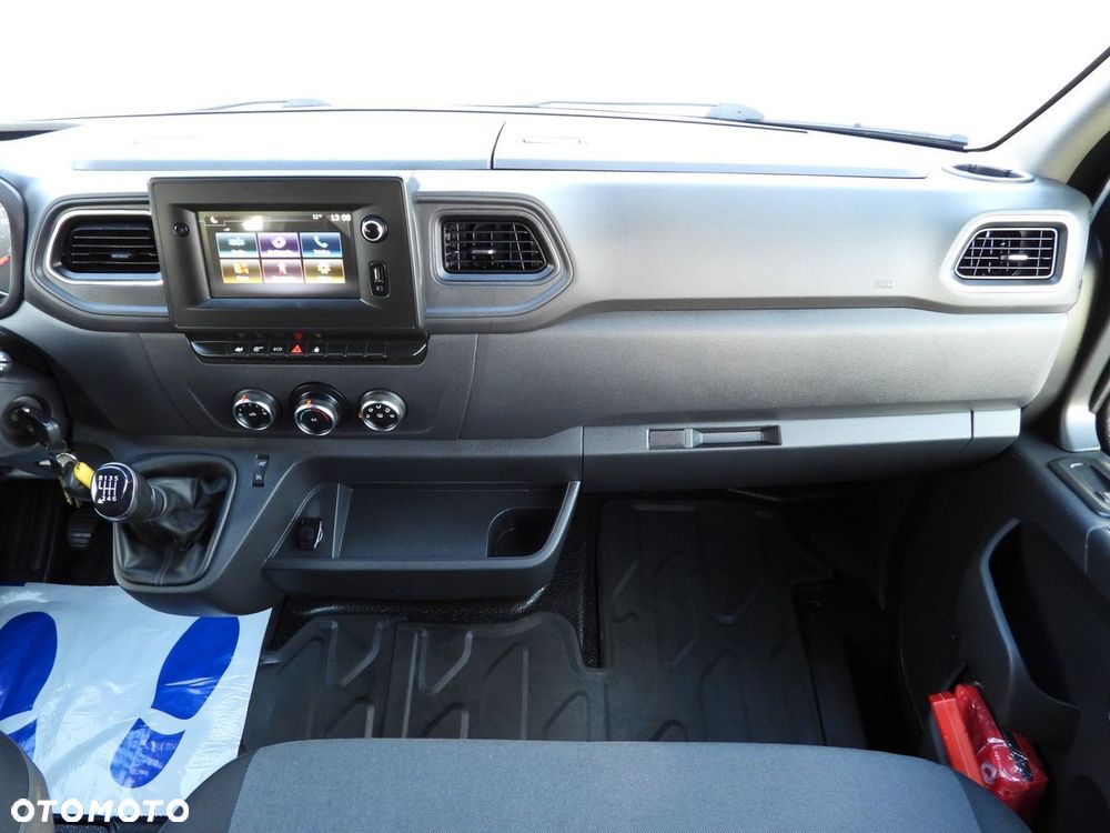 Renault MASTER FURGON BRYGADÓWKA 7 MIEJSC TEMPOMAT NAWIGACJA LEDY KLIMATYZACJA  180KM - 31