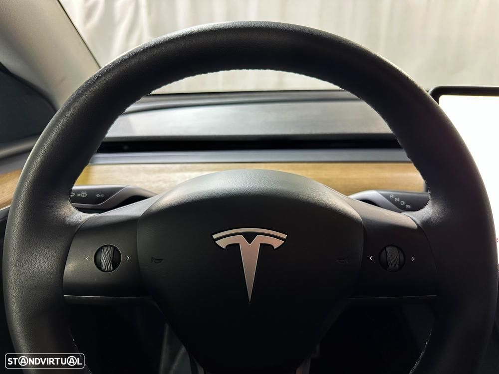 Tesla Model Y Performance Dual Motor AWD - 39