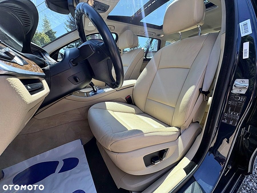 BMW Seria 5 520d - 13