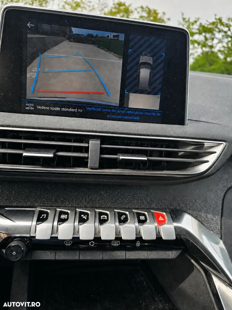 Peugeot 3008 1.2 PureTech 130 EAT8 Allure Pack - 16