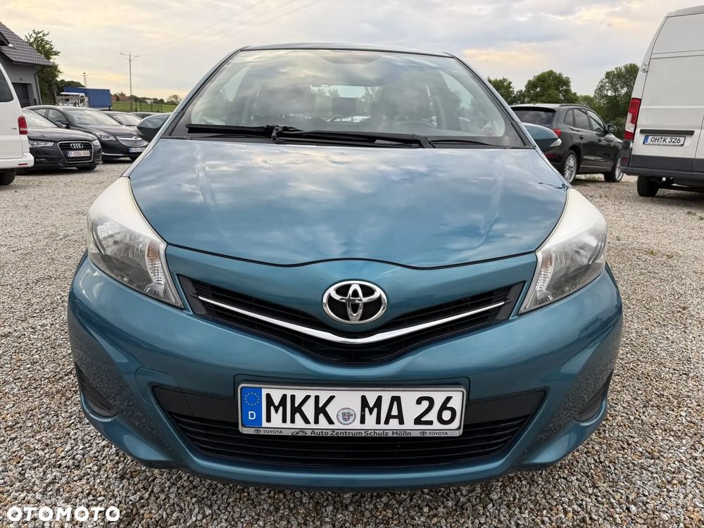 Toyota Yaris - 12