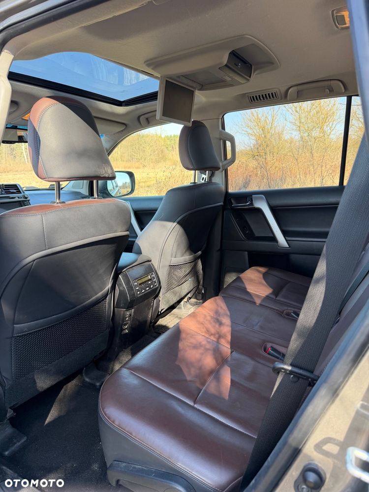 Toyota Land Cruiser - 13