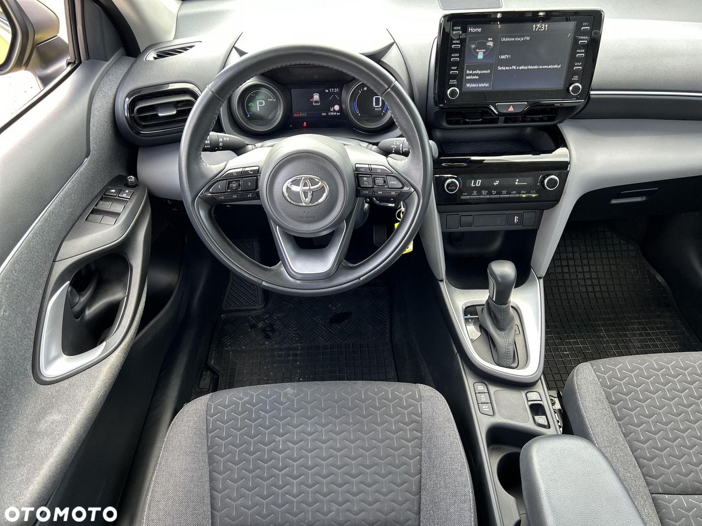 Toyota Yaris Cross - 13