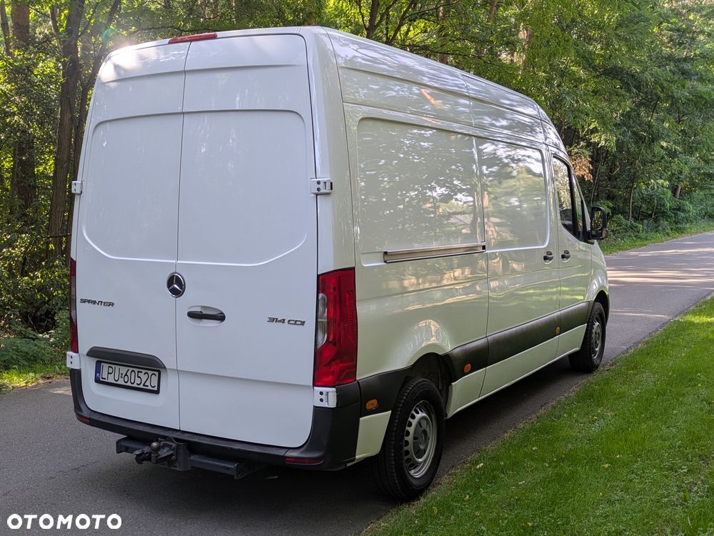 Mercedes-Benz Sprinter - 4