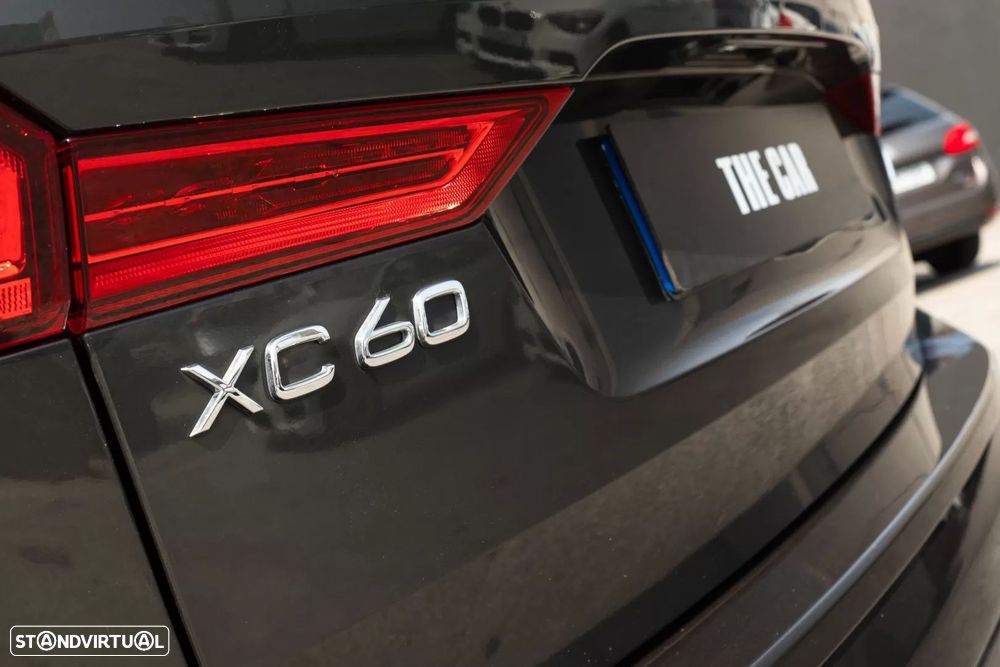 Volvo XC 60 2.0 B5 R-Design - 4